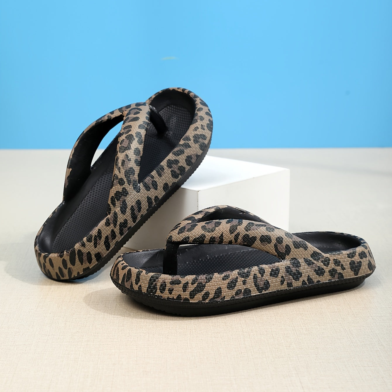 Women's Fashion Leopard Print Flip Flops