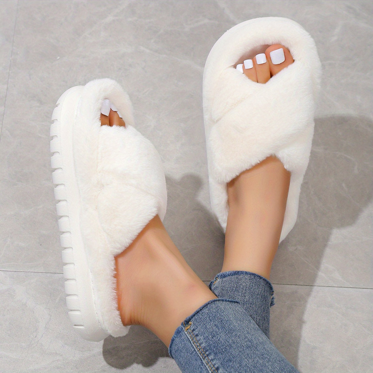 Women'S Plush Faux Fur Slippers with Thick EVA Sole