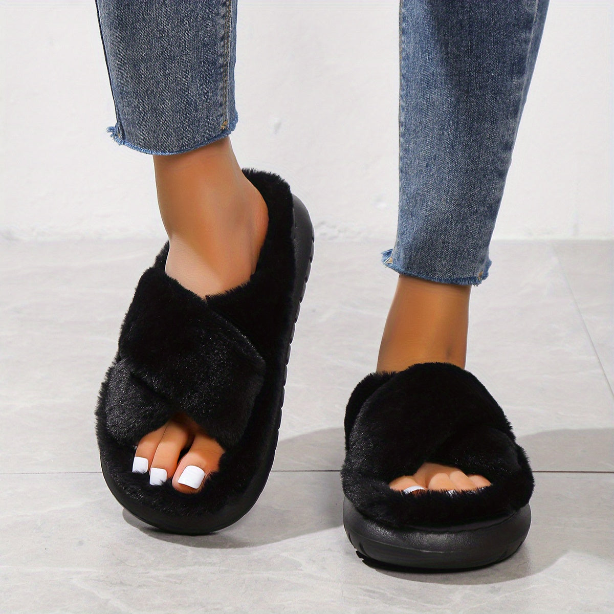 Women'S Plush Faux Fur Slippers with Thick EVA Sole