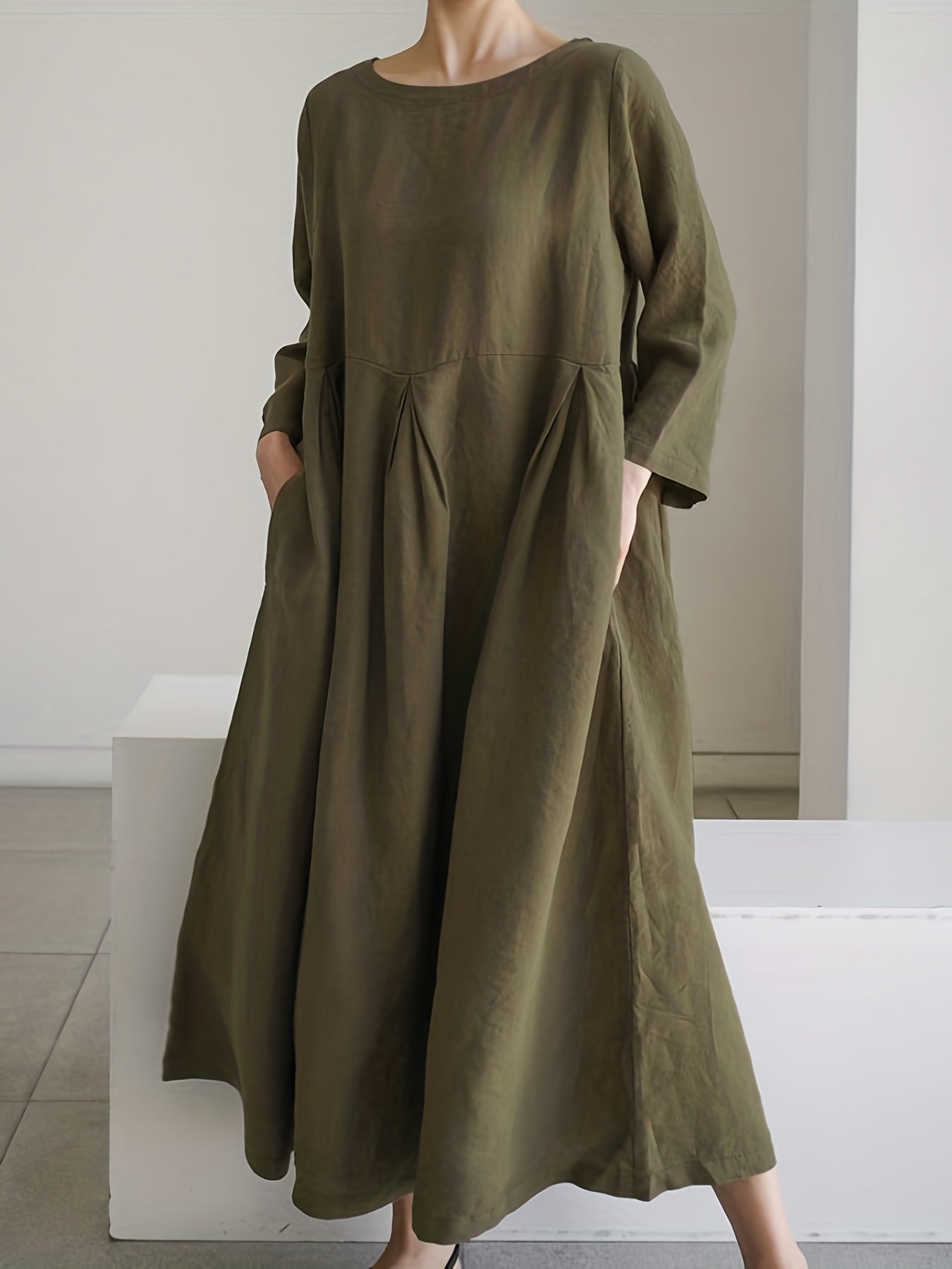 Chic Solid Maxi Dress with Pleated Hem