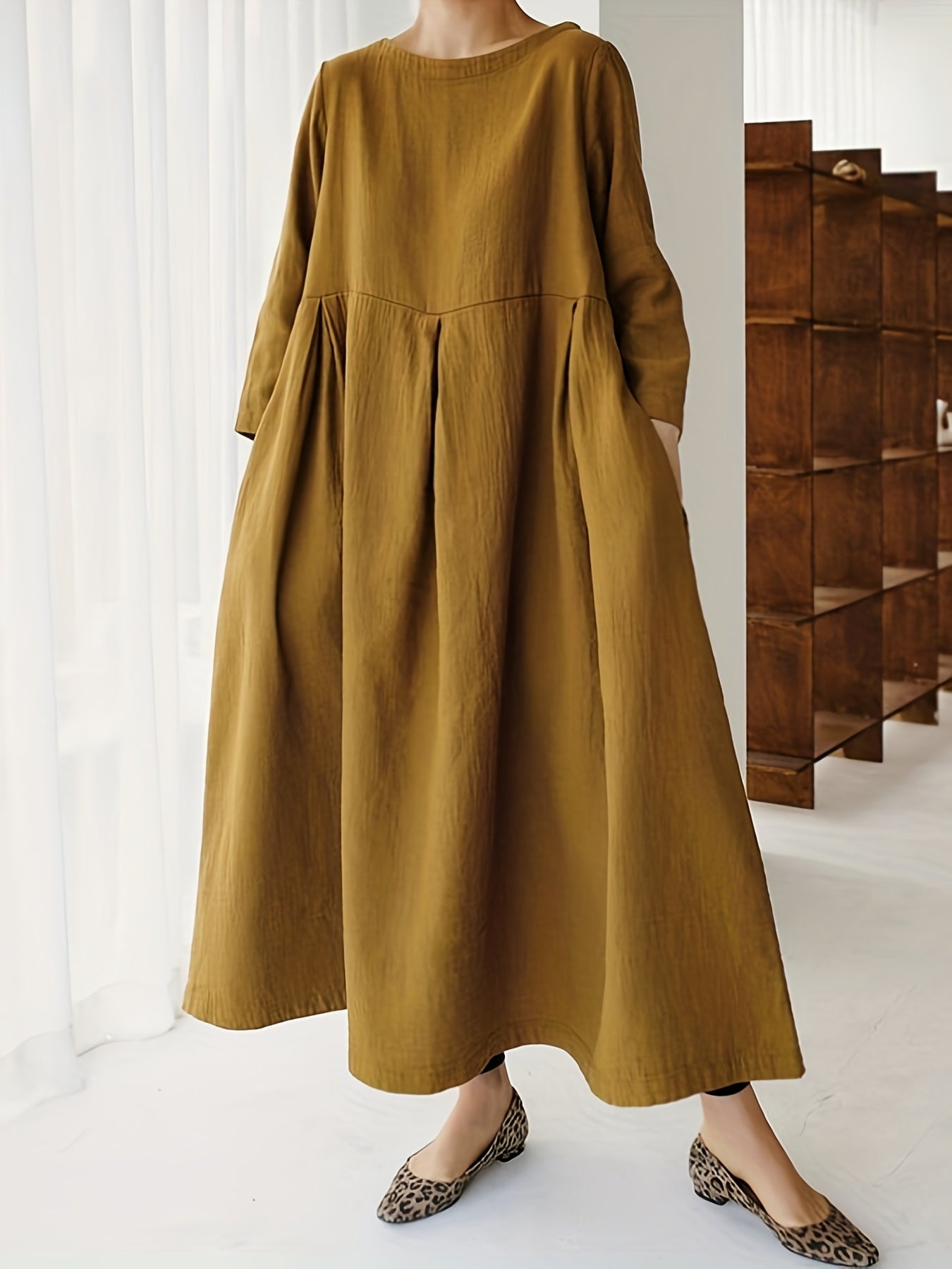 Chic Solid Maxi Dress with Pleated Hem