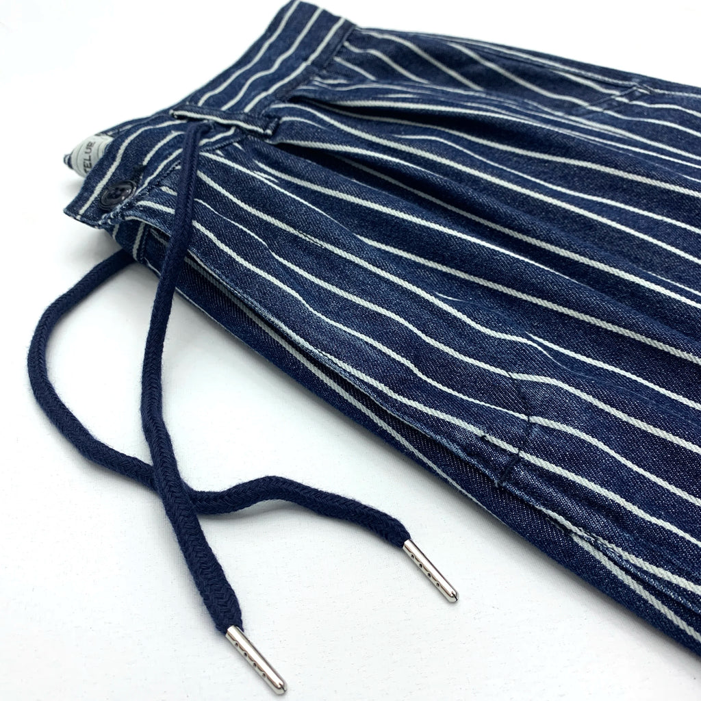 Striped slacks Loose straight