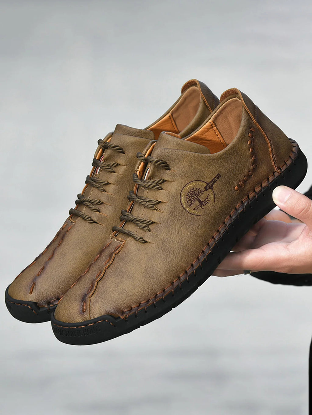 Men's Fashionable Retro Hand-Stitched Casual Shoes
