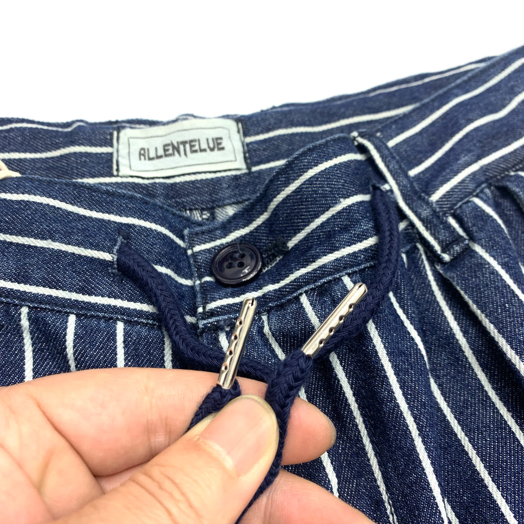 Striped slacks Loose straight
