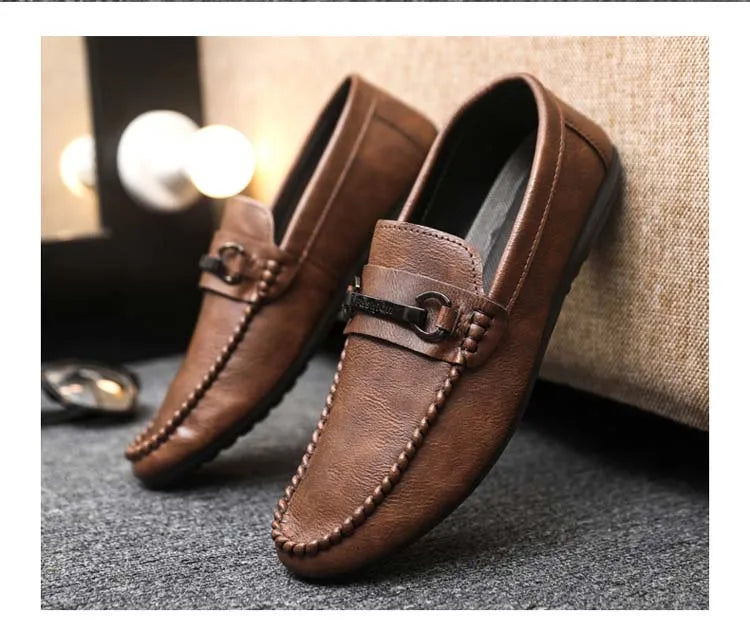 Breathable men's casual shoes