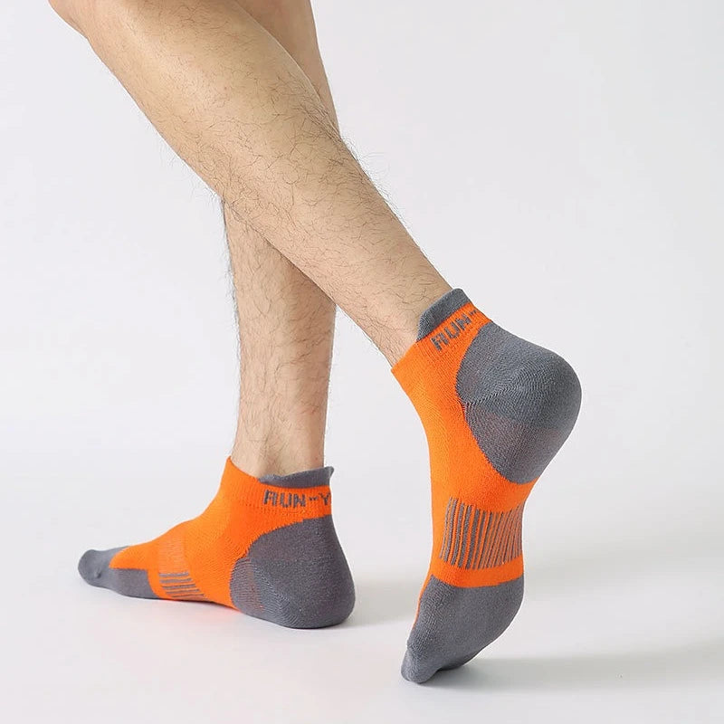 1/5 Pairs Fashionable New Casual and Comfortable Men's Short Socks