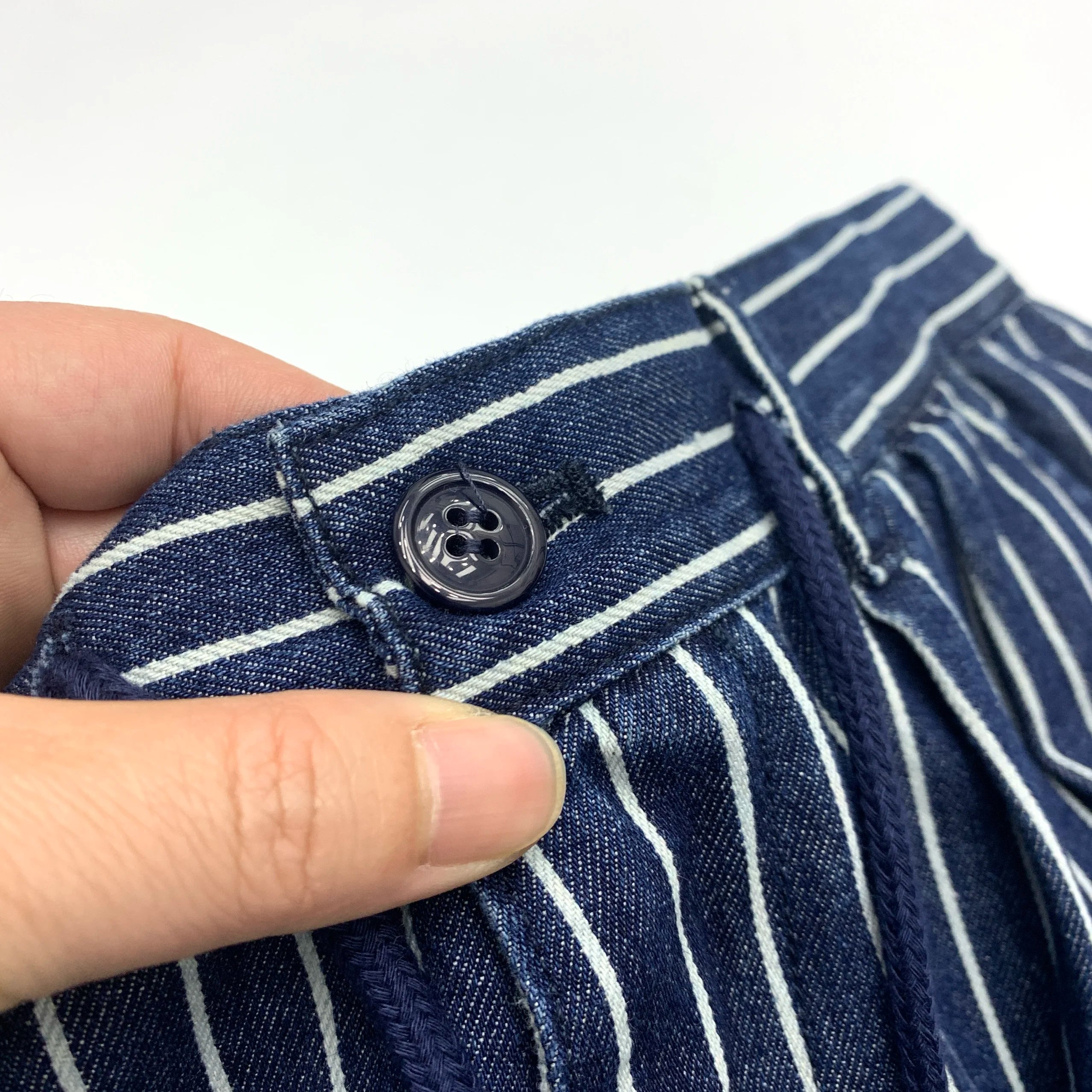 Striped slacks Loose straight
