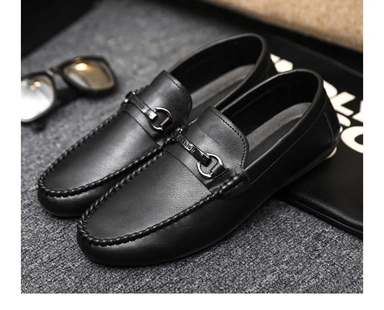 Breathable men's casual shoes