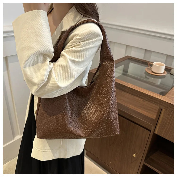 Minimalist Retro Hobo Bag for Women