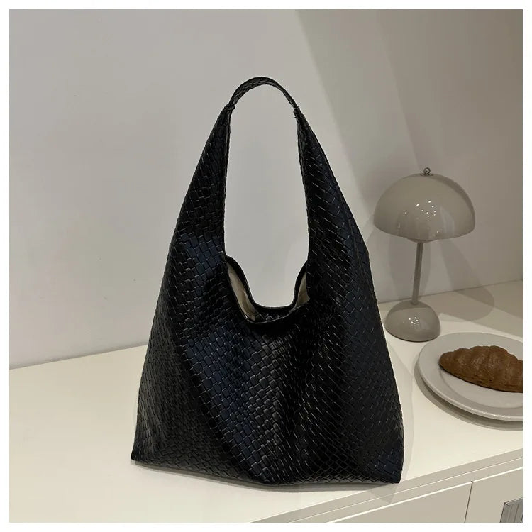 Minimalist Retro Hobo Bag for Women