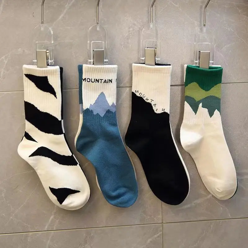 4 Pairs Of Fashionable, Soft, And Versatile Socks For Men And Women