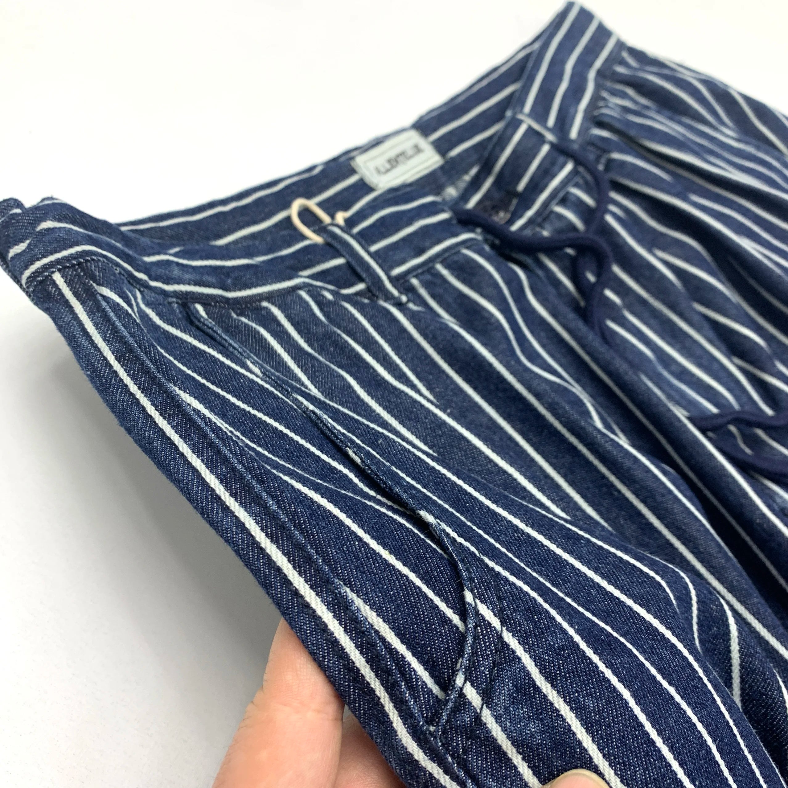 Striped slacks Loose straight