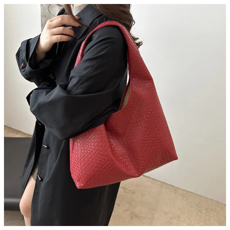 Minimalist Retro Hobo Bag for Women