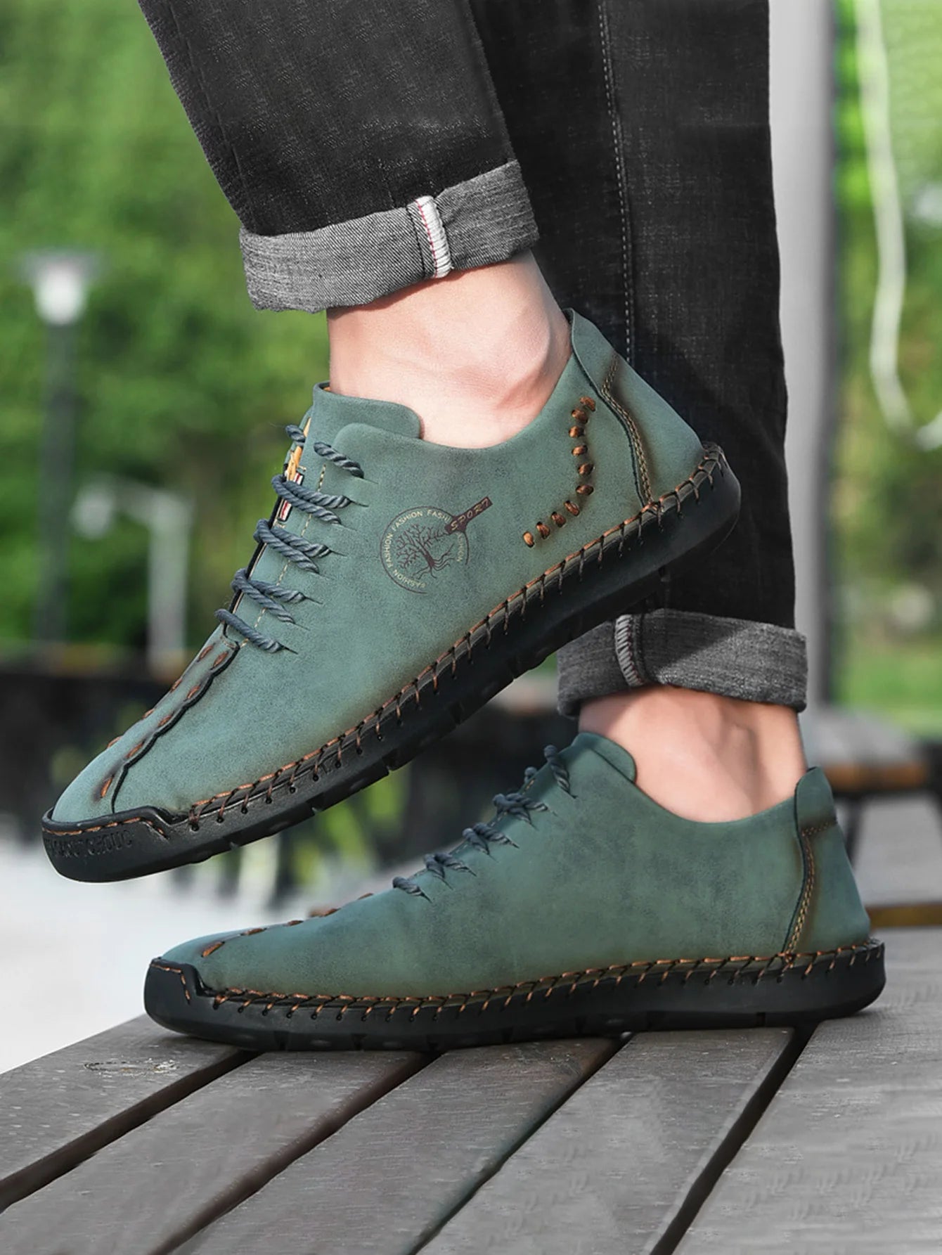 Men's Fashionable Retro Hand-Stitched Casual Shoes