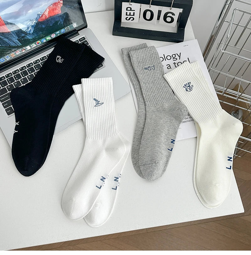 Men's Socks New Embroidery Fashion Solid Color