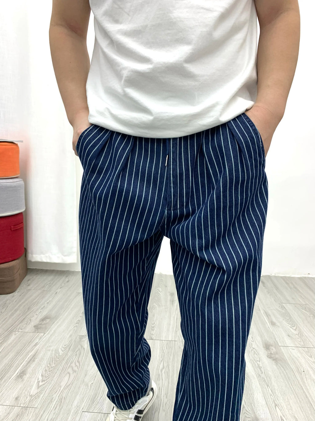 Striped slacks Loose straight