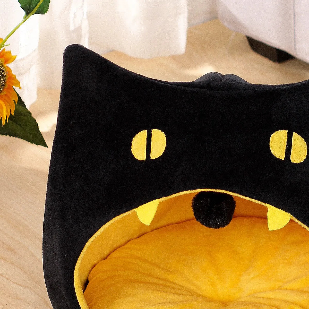 Cats Bed Halloween scarry cat