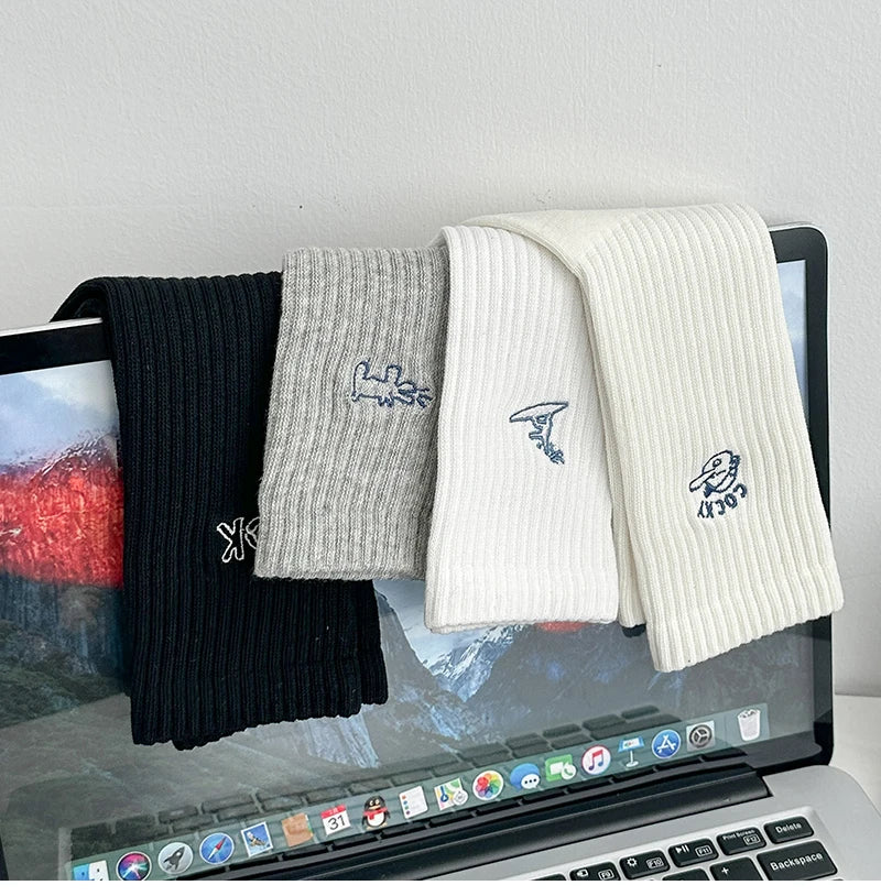 Men's Socks New Embroidery Fashion Solid Color