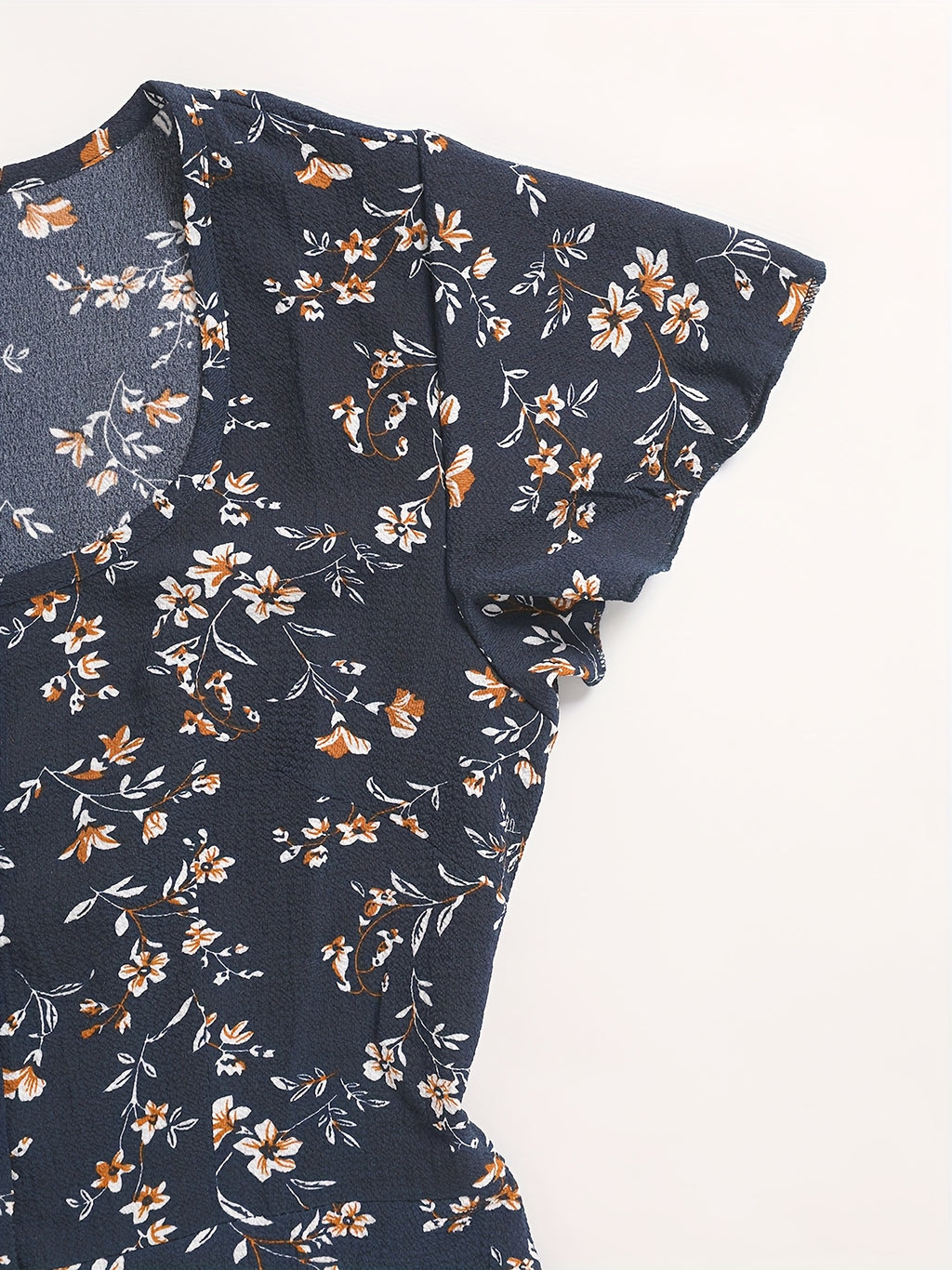 Womenswear Sexy Floral Womenswear, Button Design