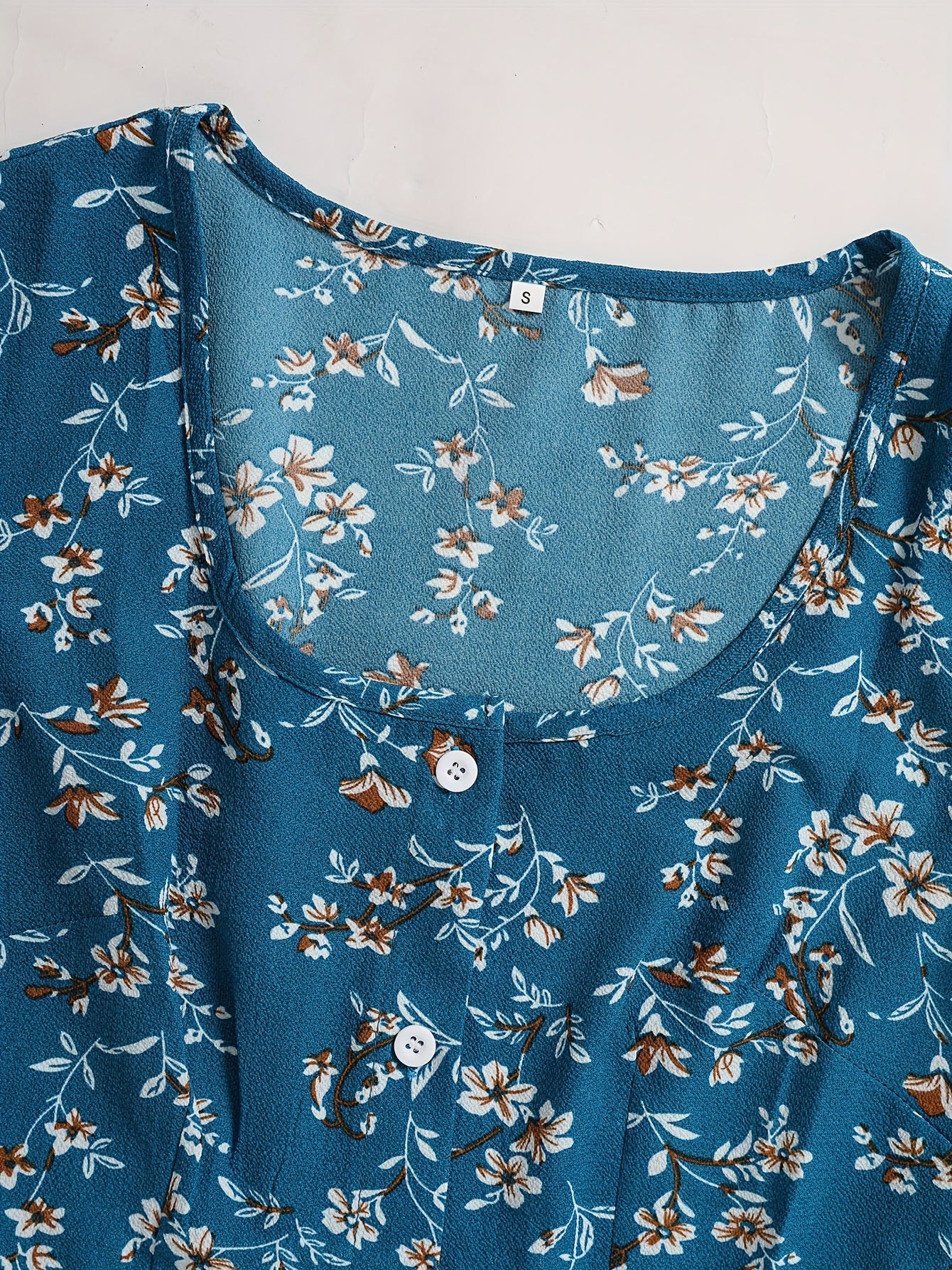 Womenswear Sexy Floral Womenswear, Button Design