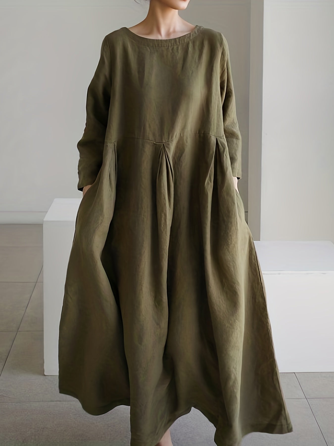Chic Solid Maxi Dress with Pleated Hem